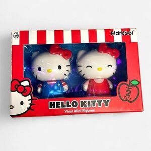 cute Hello Kitty vinyl mini figures - 2 pack 💓